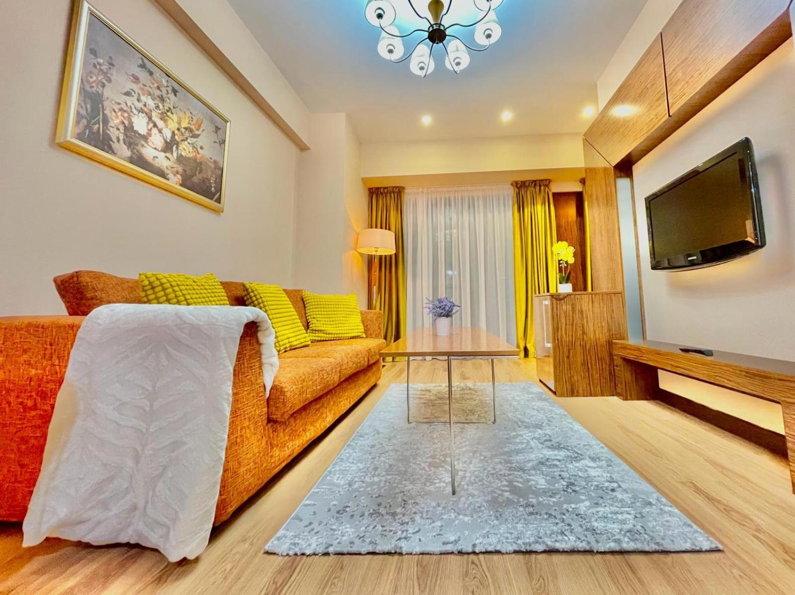 Royal Studio Apartment With A Perfect View - Yamaluxe Bucareste Exterior foto